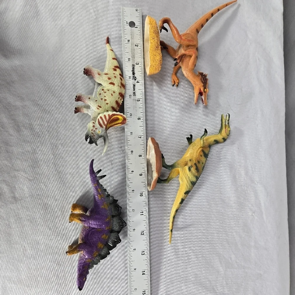 geoworld dinosaur figures